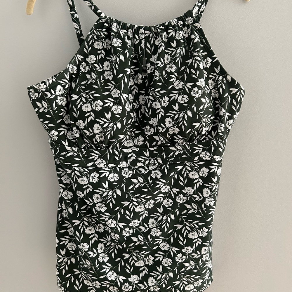 NWT green floral tankini top women’s size extra large